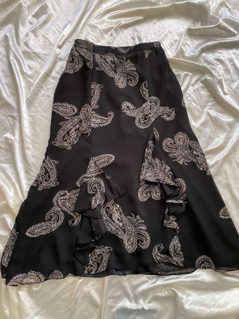 Vintage y2k Black White Paisley Ruffle Maxi Skirt Boho Whimsygoth Fairy Size 10
